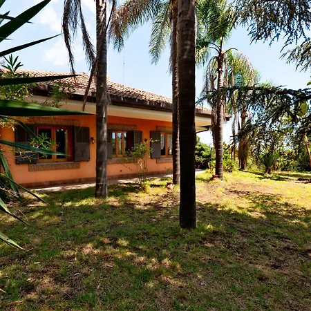 Villa Villarosa, Tra Mare E Montagna