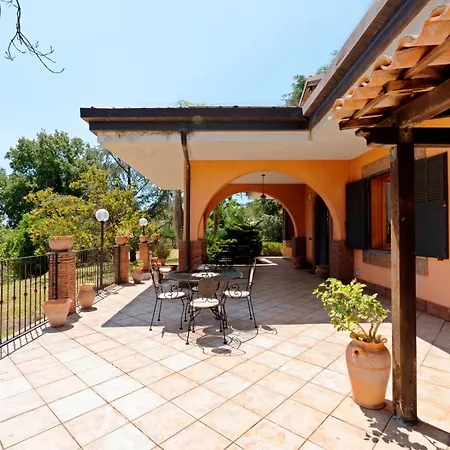 Villarosa, Tra Mare E Montagna Villa